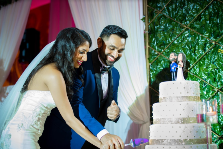 Read more about the article Designing Your Wedding Cake